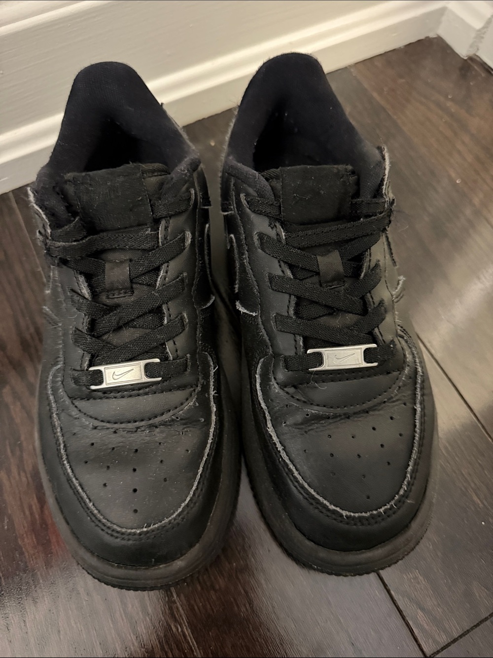 Nike Kids Black Low-Top Athletic Sneakers